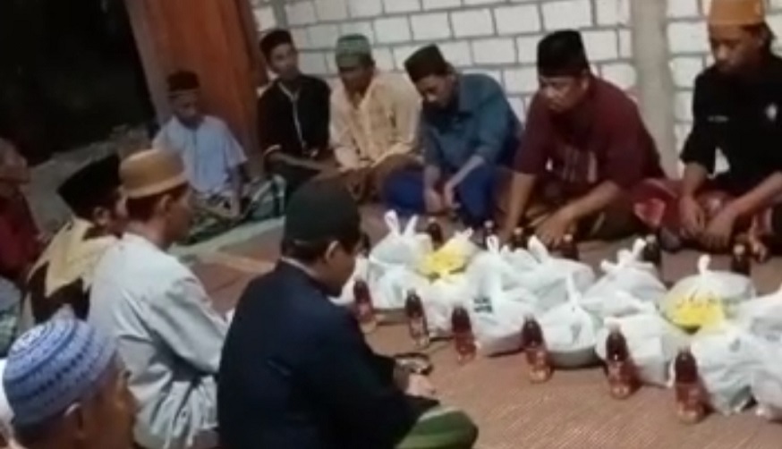 Masyarakat Tuban Sambut Hari Raya Idul Fitri Dengan Tradisi Selamatan