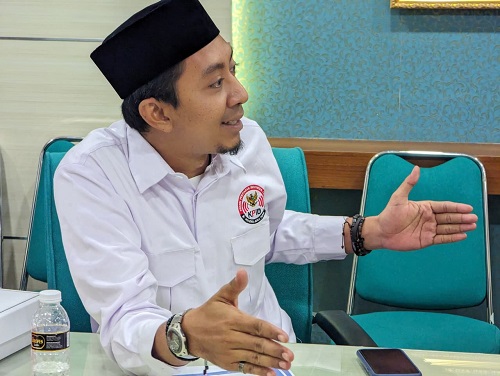 Menjaga Kehangatan Radio di Tengah Gelombang Digital