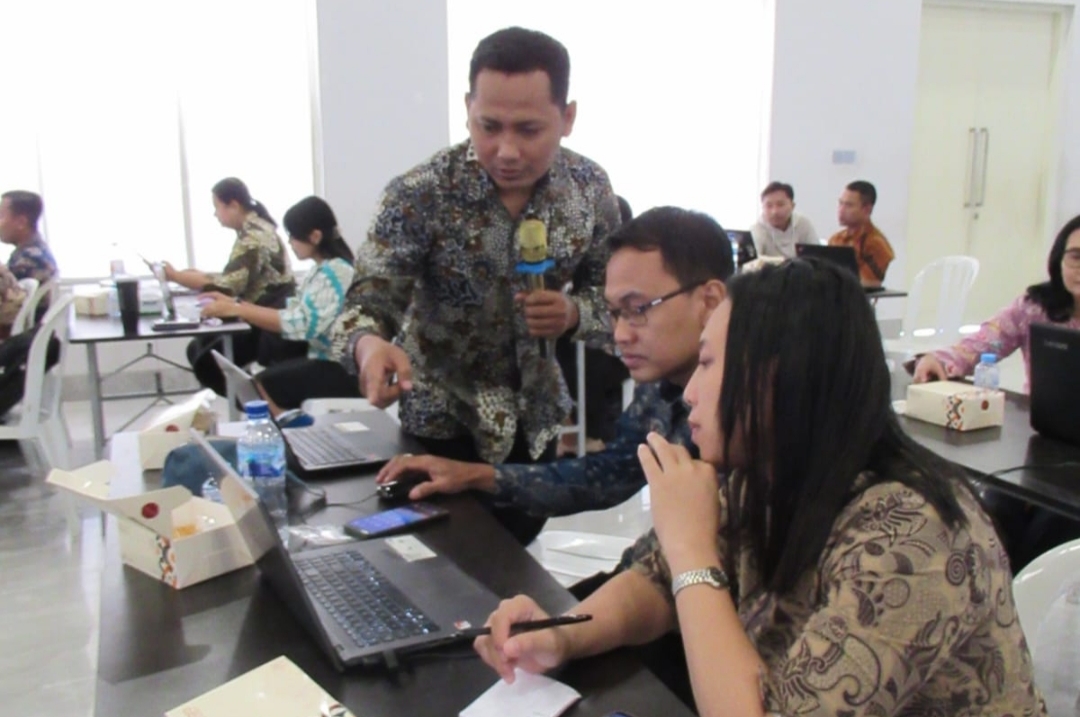 Guru dan Karyawan Yayasan Yohanes Gabriel Tuban Ikuti Pelatihan Koding dan AI, Siap Hadapi Tantangan Zaman