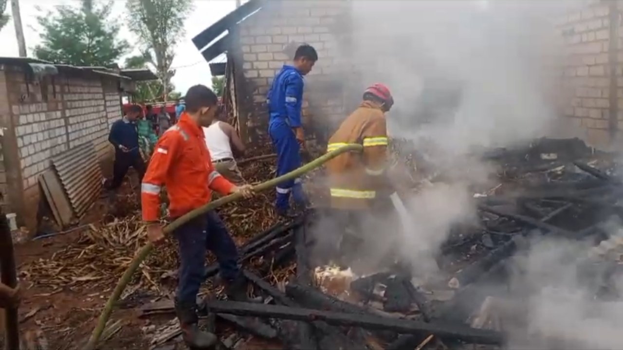 Kebakaran Kandang di Tuban Akibatkan Kerugian Ratusan Juta