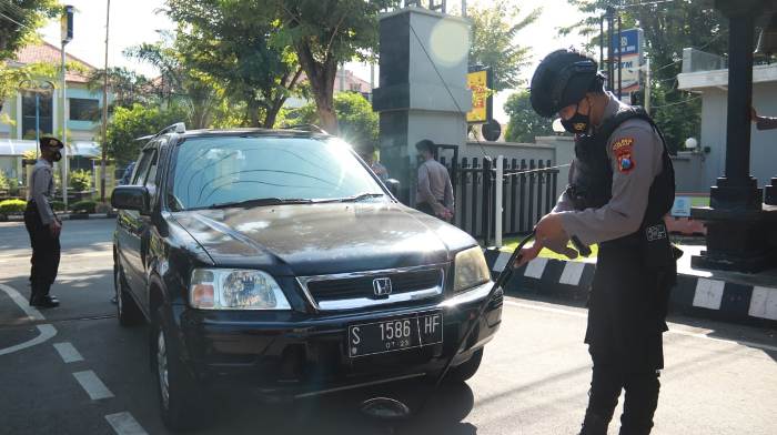 Pasca Aksi Penyerangan Di Mabes Polri, Polres Tuban Perketat Pengamanan ...