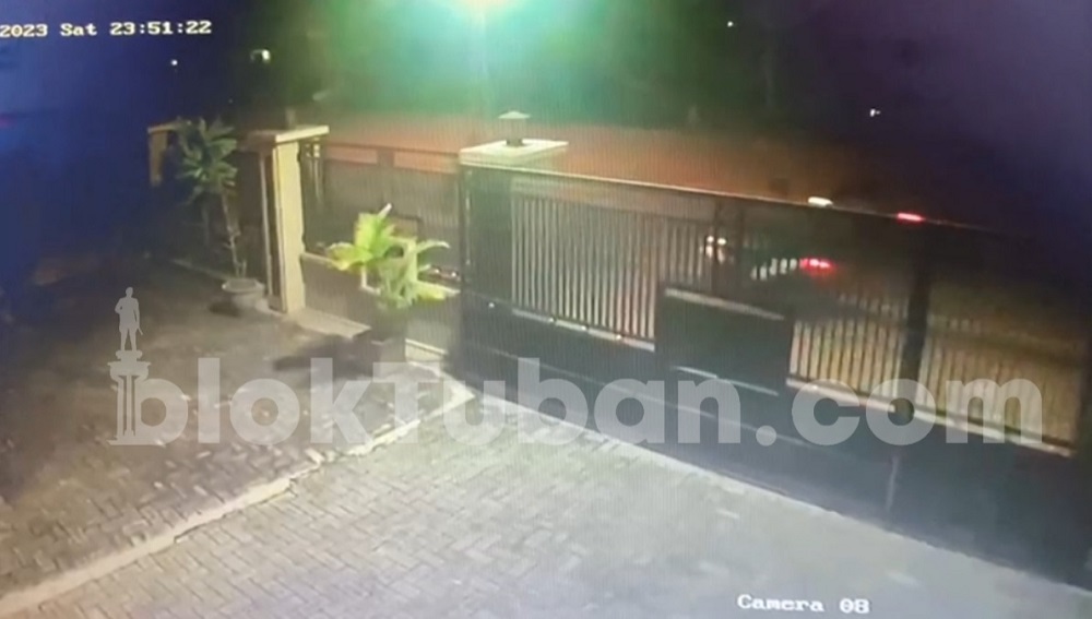 Aksi Komplotan Pencuri Di Tuban Gondol 3 Motor Sekaligus Terekam Cctv