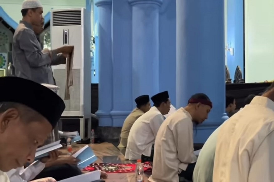 Cara Yang Benar Itikaf Di Masjid Pada 10 Malam Terakhir Ramadan