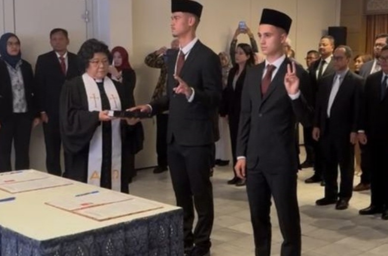 Mees Hilgers dan Eliano Reijnders Berdarah Indonesia dari Sang Ibu