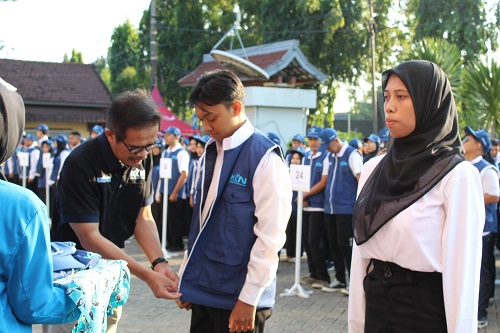 Sinergi Memberi Solusi: Mahasiswa Unirow Siap Mengabdi di Rembang dan Tuban