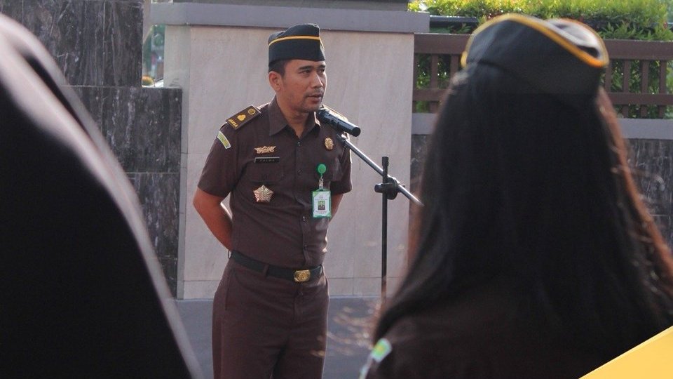 Viral Video Dugaan Penggeledahan Rumah Dinas Kajari Tuban?...