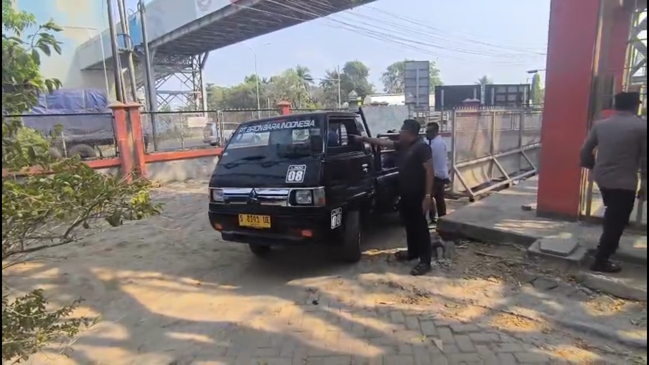 Viral! Video Kades Socorejo Naik Pitam, Bela Warga...