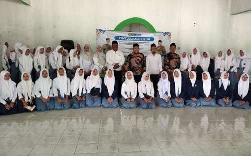 Pentingnya Literasi Hukum Keluarga, LKBH UAI Tuban Ajak...