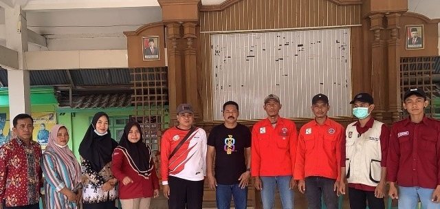 DBD Merebak di Plandirejo, Dinas Kesehatan dan KKN UAI Lakukan Fogging Massal