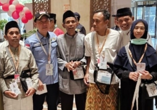 Jemaah Haji Terima Kartu Nusuk