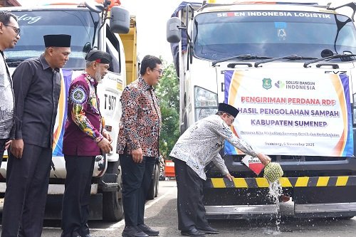Terima Pengiriman Perdana RDF untuk Bahan Bakar Alternatif,...