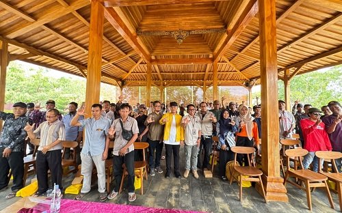 Rawat Hutan dan Jaga Sumber Air, Masyarakat Tuban...