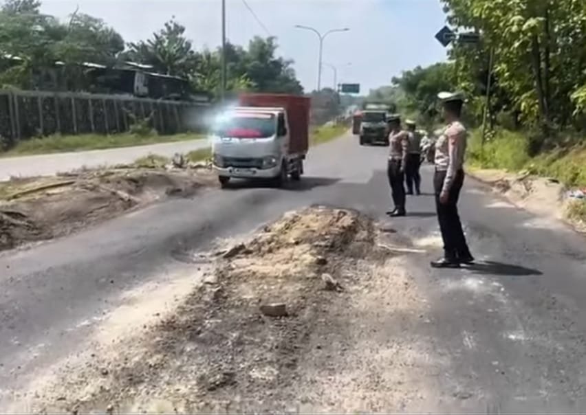 Kontur Tanah Lembek dan Tanjakan Jadi Biang Rusaknya Ring Road Tuban