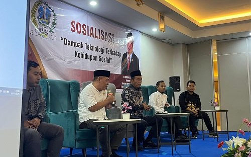 Pendamping PKH se Tuban Diajak Budiono untuk Edukasi...